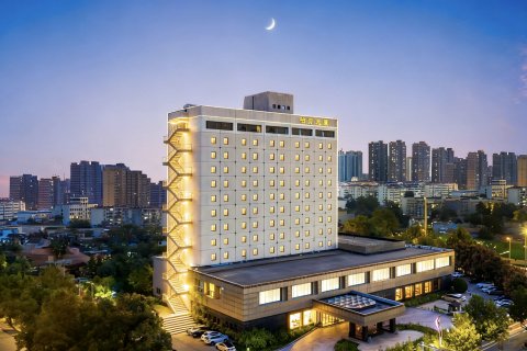 水邑·柏青酒店(菏泽佳和城火车站店)