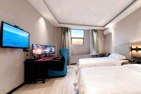 曼悦轻居酒店(红安沃尔玛广场店)