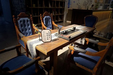 中州假日酒店(鹤壁兴鹤店)