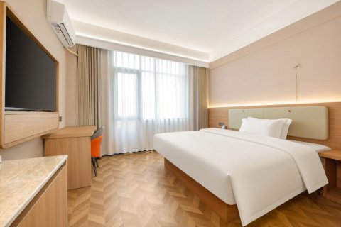 南丹泓泉雅居酒店(金芙蓉广场幸福城店)