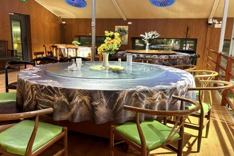 雪谷毕老驴客栈