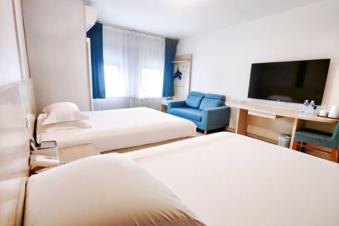 锦江之星(青岛五四广场南京路地铁站店)