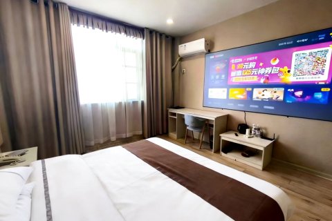 宜朵云品酒店(丰城火车站紫云大桥店)