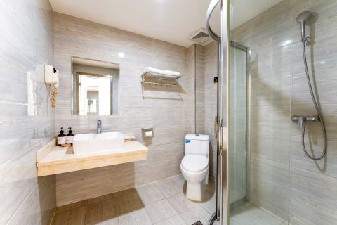 宜朵云品酒店(丰城火车站紫云大桥店)