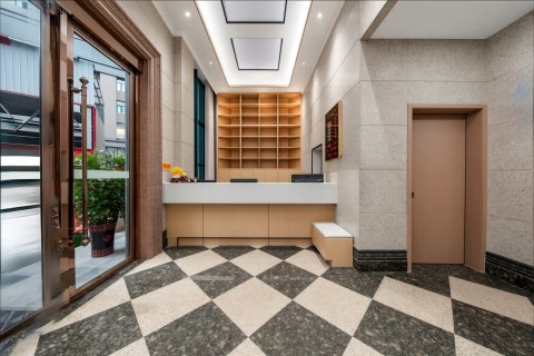 尚辰商务宾馆(信阳火车站店)