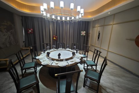 明华大酒店(阿克苏金兰广场天百时尚购物中心店)