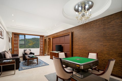 新丰云天海温泉原始森林度假村