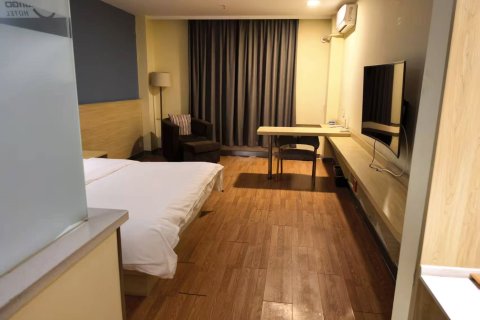 芒果快捷酒店(白城火车站店)