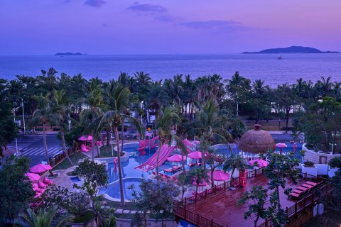 三亚湾希尔顿逸林酒店