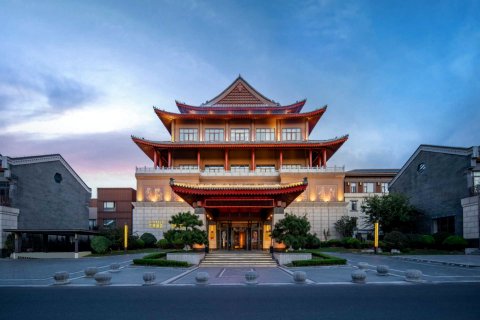 蓬莱艺珺酒店(蓬莱阁蓬莱海水浴场店)