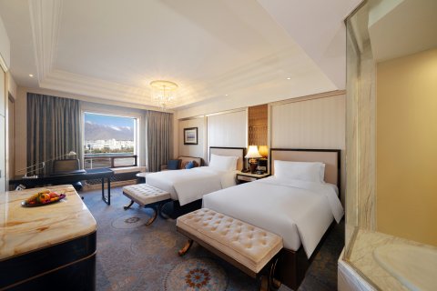 拉萨圣地天堂洲际大饭店