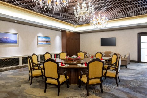 拉萨圣地天堂洲际大饭店