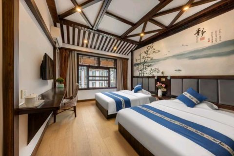 张家界隐栖客栈