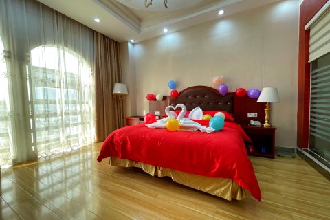 鑫海湾国际酒店(新县火车站店)