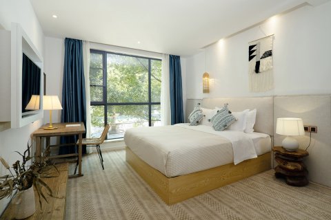 东江湖半岛假日酒店