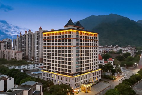 沐云假日酒店 (清远古龙峡店)