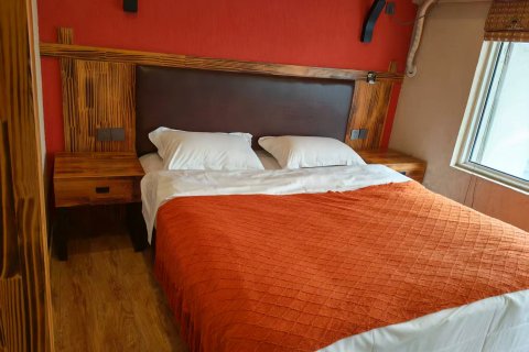 仟艺甄选民宿(开封鼓楼广场店)