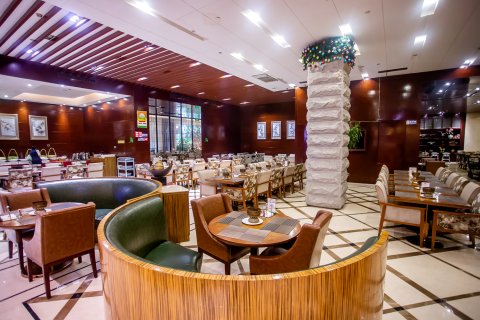 信阳中乐百花酒店(市政府万达广场店)