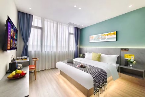 大英蓝钻主题酒店(四川文轩职业学院店)