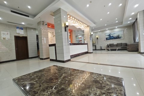 大英河畔假日酒店