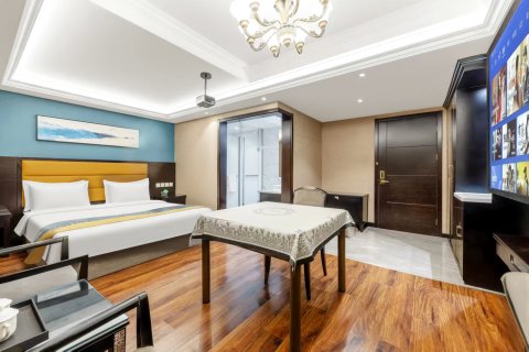 乌兰察布名仕假日酒店(集宁南站市中心医院店)