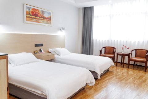 QMAX半岛酒店(淮南商贸百大店)