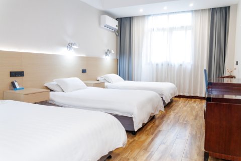 QMAX半岛酒店(淮南商贸百大店)