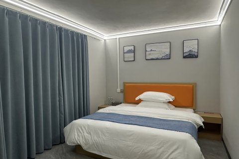 逸湖居民宿(浩坤湖景区店)