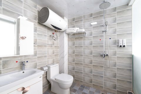 云台山三叶大酒店(岸上服务区售票处店)