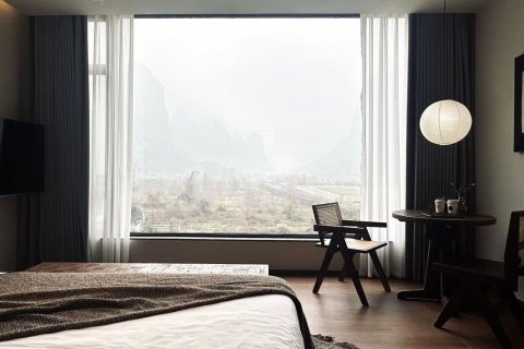 阳朔1Q84宿(遇龙河生态公园千古情店)