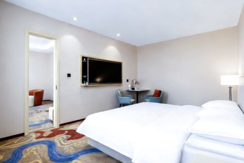 宝石花陇东酒店(庆阳高铁站东方丽晶茂店)