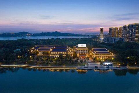 岳阳阿波罗御庭酒店