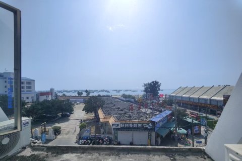 北海红风车假日酒店(侨港风情街侨港海滩店)