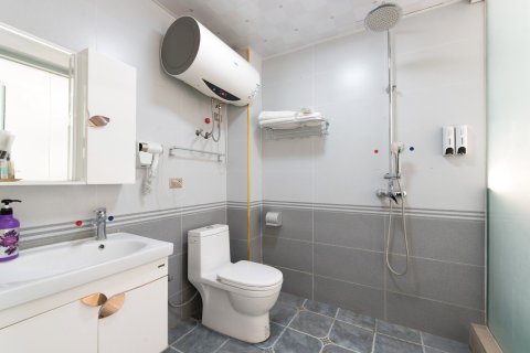 云台山三叶大酒店(岸上服务区售票处店)