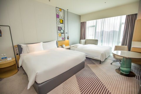 佛山南海利泰皇冠假日酒店