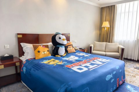 西安天域凯莱大饭店(建筑科技大学李家村地铁站店)