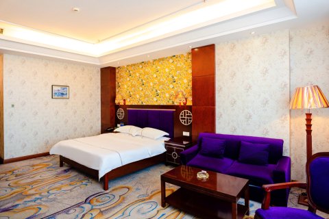 扎兰屯金百灵大酒店