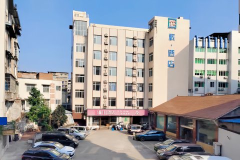 锦川酒店(荣县大佛寺客运南站店)