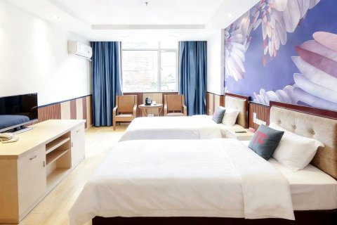 锦川酒店(荣县大佛寺客运南站店)