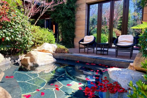 昆明古滇半山温泉酒店(滇池店)