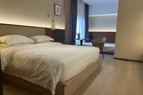 华都国际酒店(青田高铁站店)