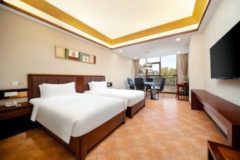 三亚亿源轩宇大酒店(市政务中心店)