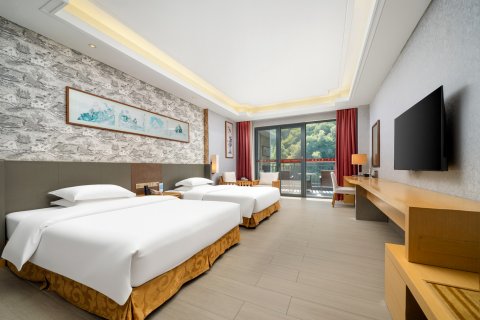 新丰云天海温泉原始森林度假村