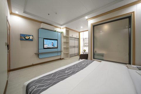 雅斯特美途酒店(河池凤山县高级中学店)