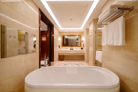 三亚湾希尔顿逸林酒店