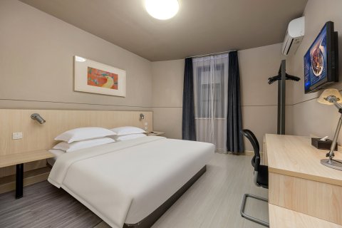 锦江之星酒店(成都宽窄巷子白果林地铁站店)