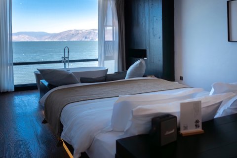 大理安野海景酒店(洱海S湾生态廊道上段店)