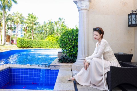 三亚湾皇冠假日度假酒店