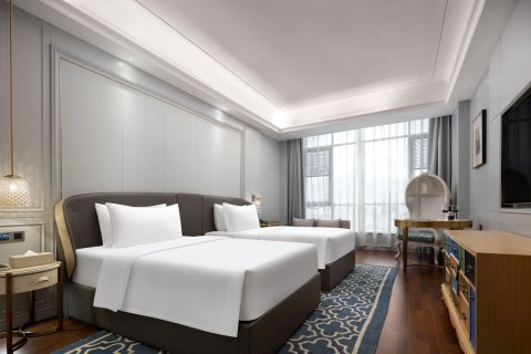 张家界世纪铂郡酒店(七十二奇楼大庸古城店)