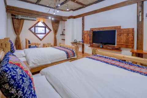 近远山美宿酒店(张家界天门山国家森林公园店)